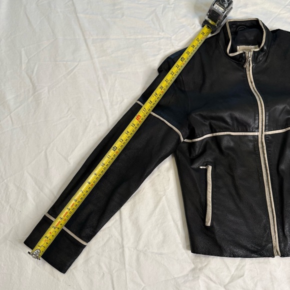 Y2K Black Leather Moto Jacket Cream Contrast Trim 2000s Fitted Biker M LaRue Ca - Picture 13 of 13